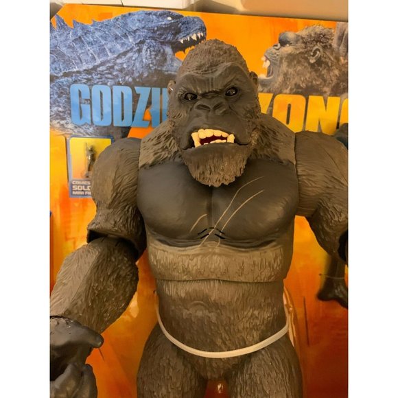 PLAYMATES MONSTERVERSE‎ GODZILLA VS KONG 13" MEGA PUNCHING KONG SOUNDS & … - Picture 1 of 8